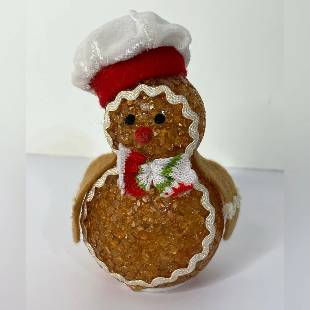 Color Changing Set of 4 Plastic Popcorn Gingerbread Men Women Christmas Ornament